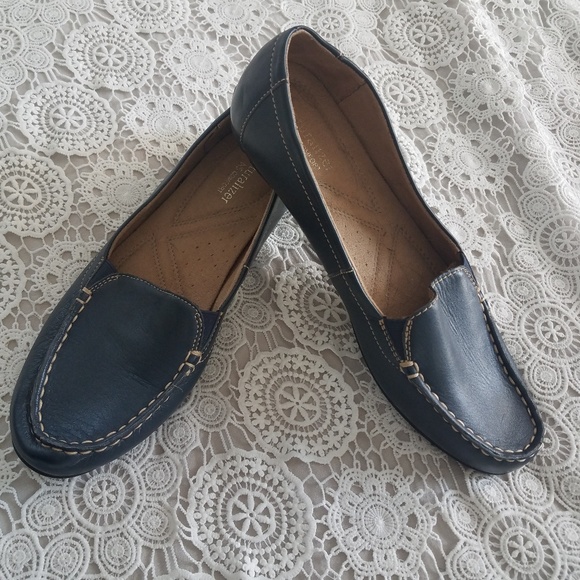 naturalizer kettle loafer